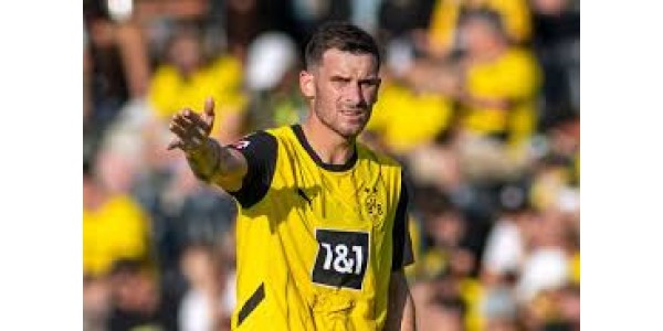 Kies Borussia Dortmund- voetbalshirt nr. 13 vanwege Ballack